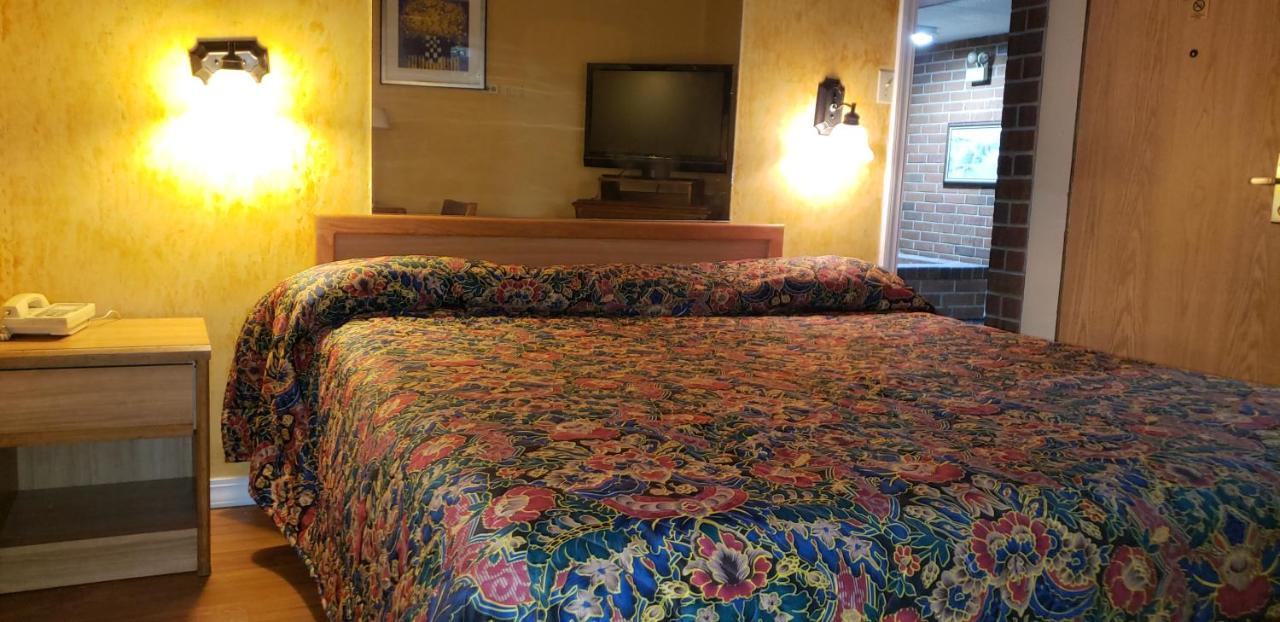 Plaza Inn Motel Calumet Park エクステリア 写真