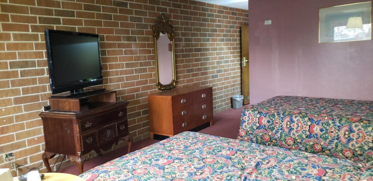 Plaza Inn Motel Calumet Park エクステリア 写真
